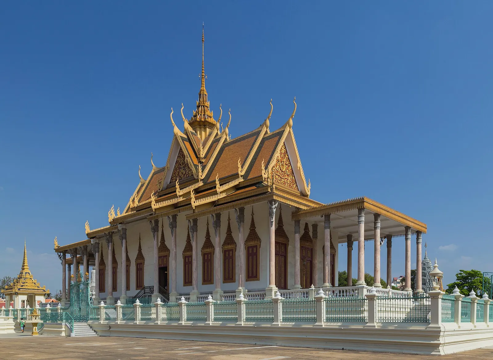 Stříbrná pagoda v Královském paláci v Phnompenhu