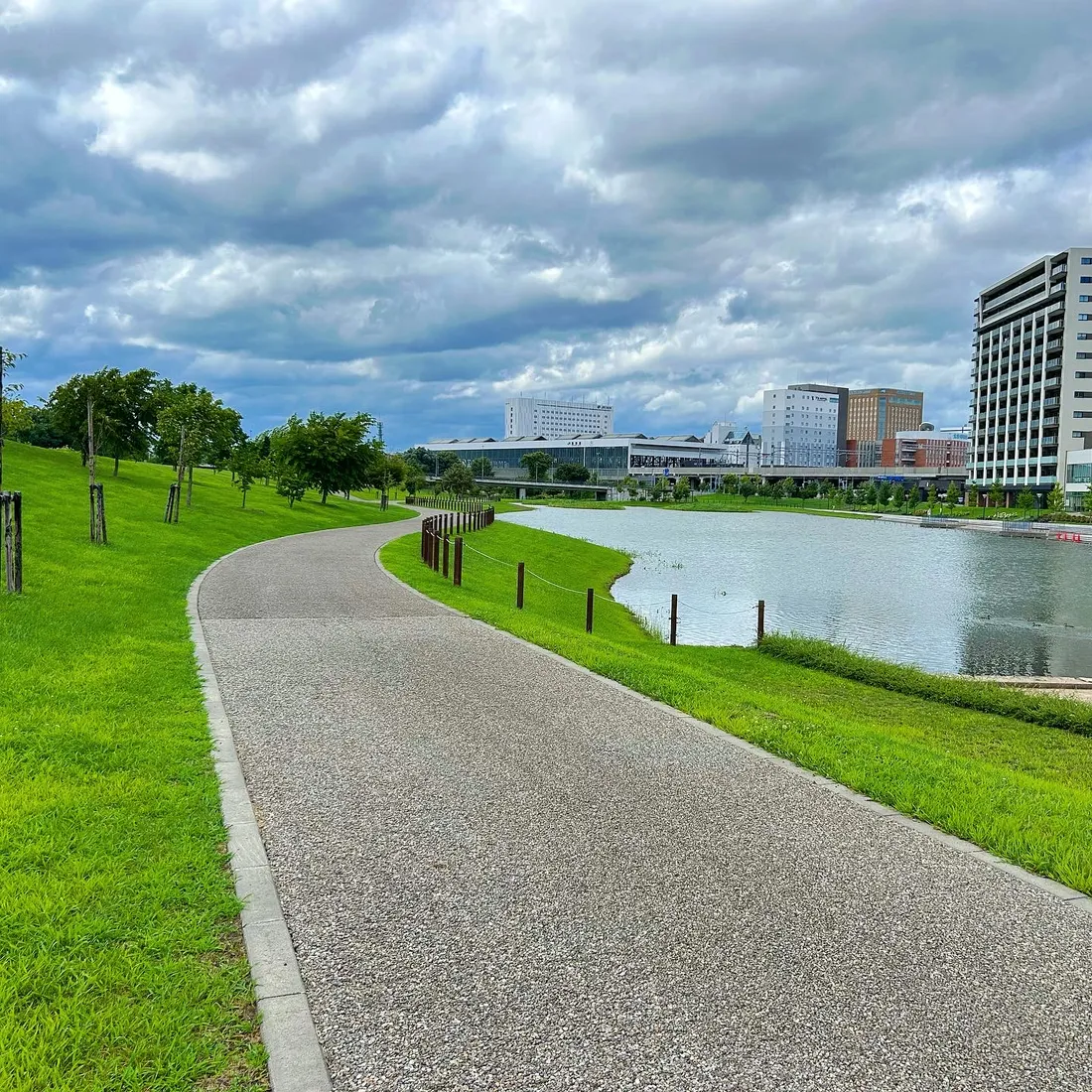 Uferweg in Asahikawa.
