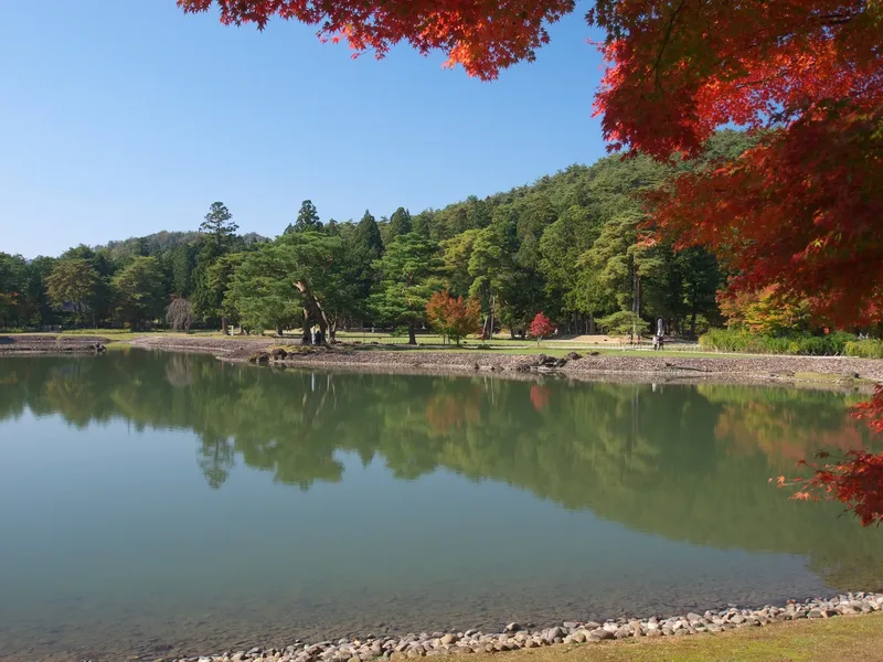 Autumn foliage around the Pure Land garden at Motsuji in Hiraizumi.
