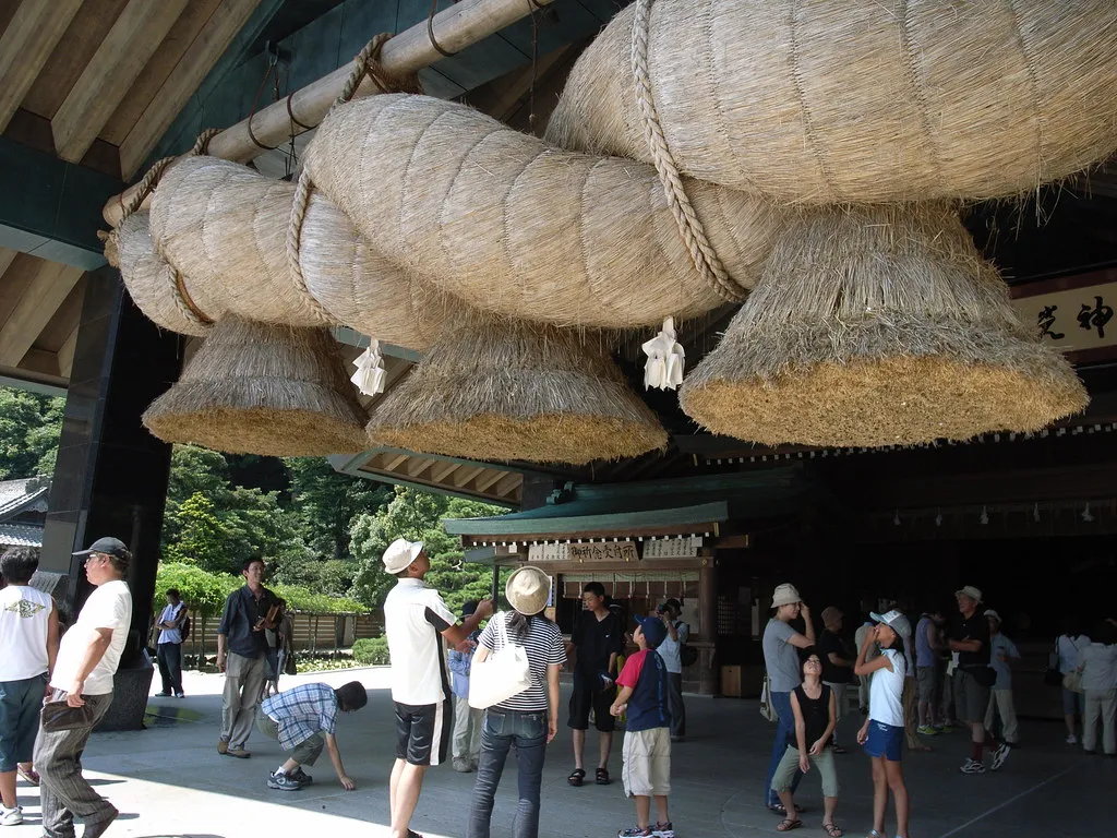 The large shimenawa straw rope at Izumo Taisha.