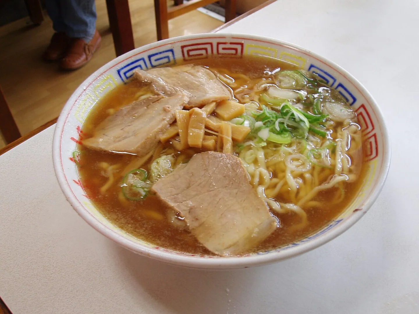 Een kom Kitakata ramen