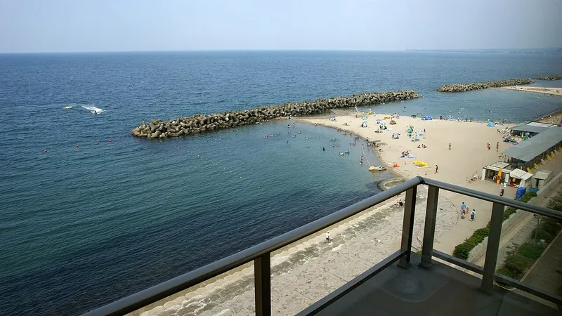 The beach at Kaike Onsen in Yonago