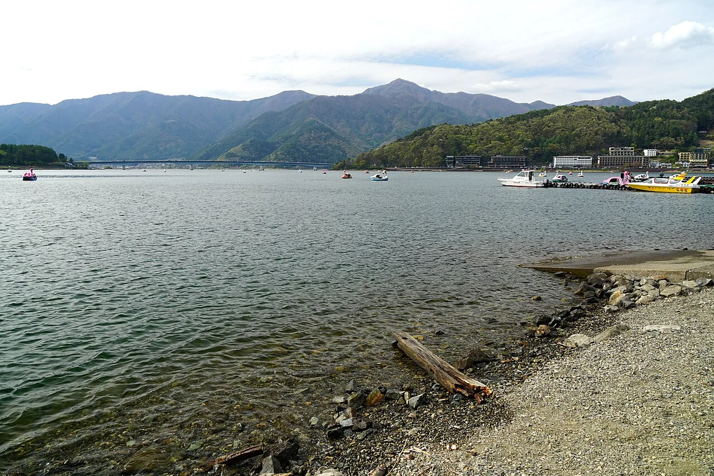 The shore of Lake Kawaguchi