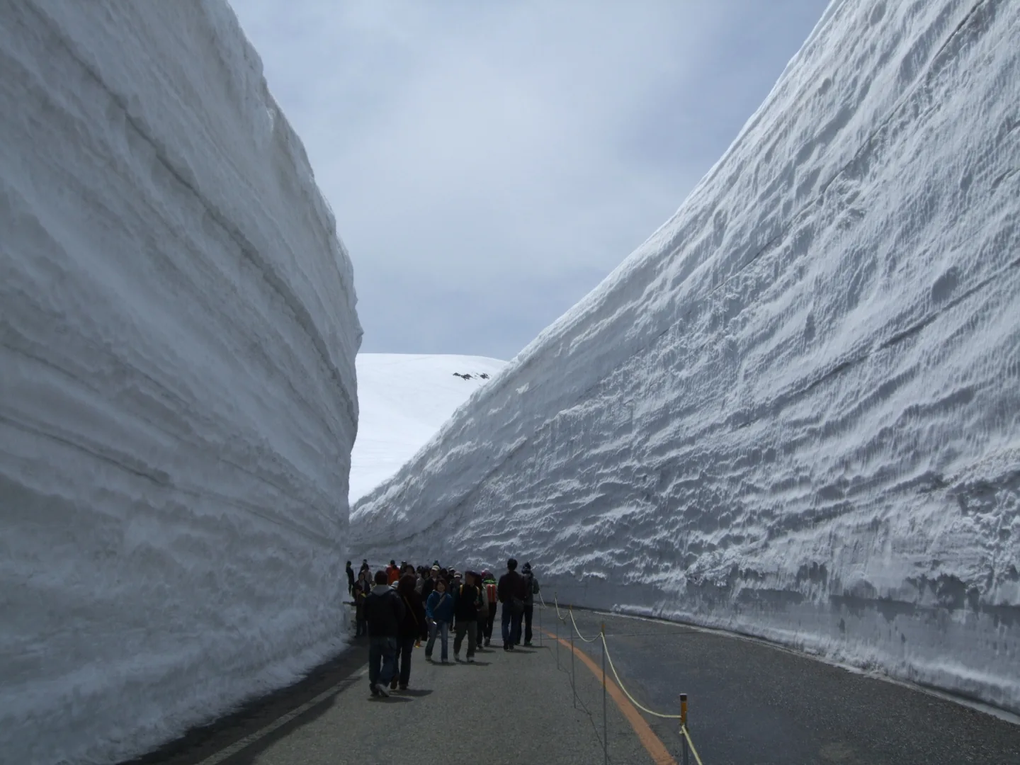 The snow corridor on the Tateyama Alpine Route