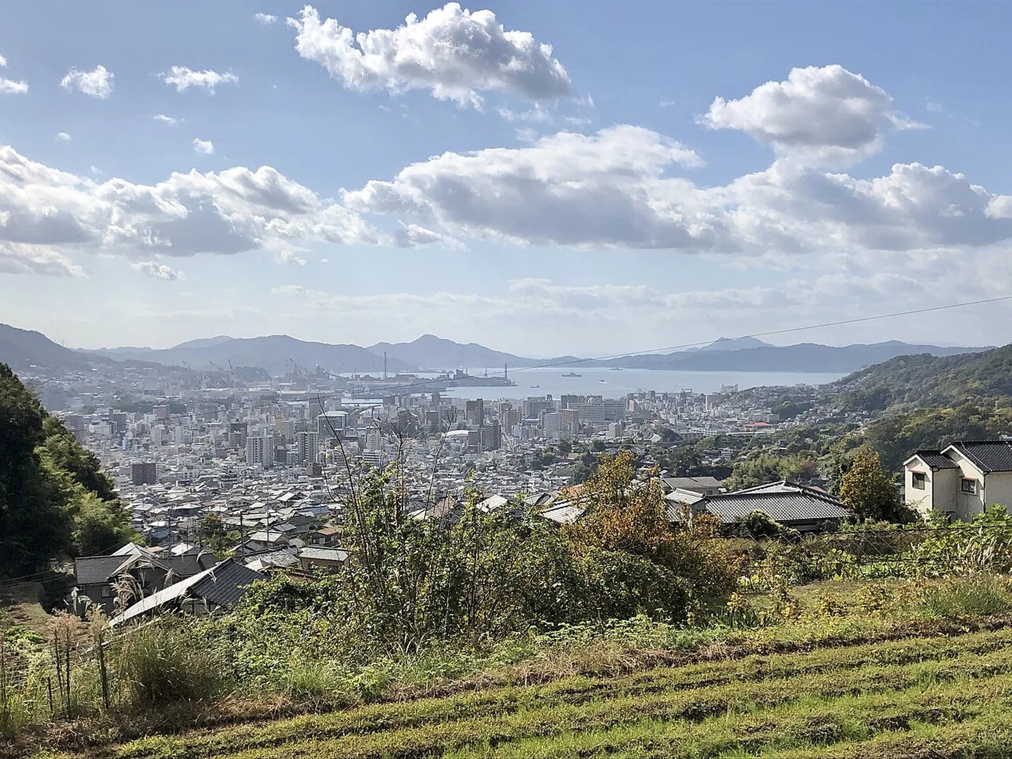 Kure und das Seto Binnenmeer von Tatsukawa aus gesehen