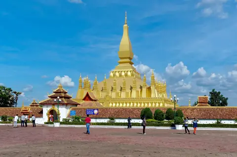 Zlatá stúpa Pha That Luang ve Vientiane