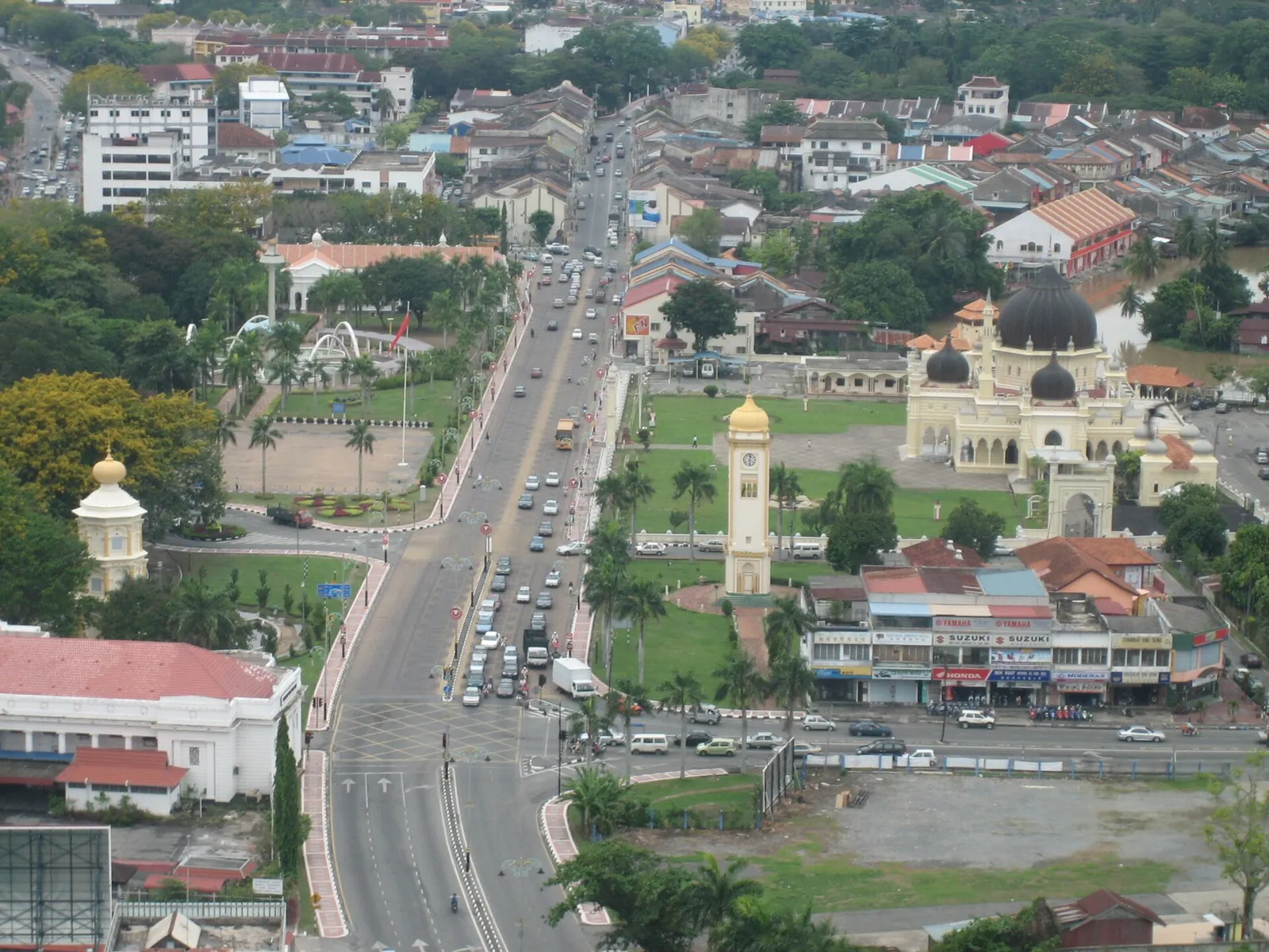 Aerial view of Alor Setar streets and Zahir Mosque from the tower