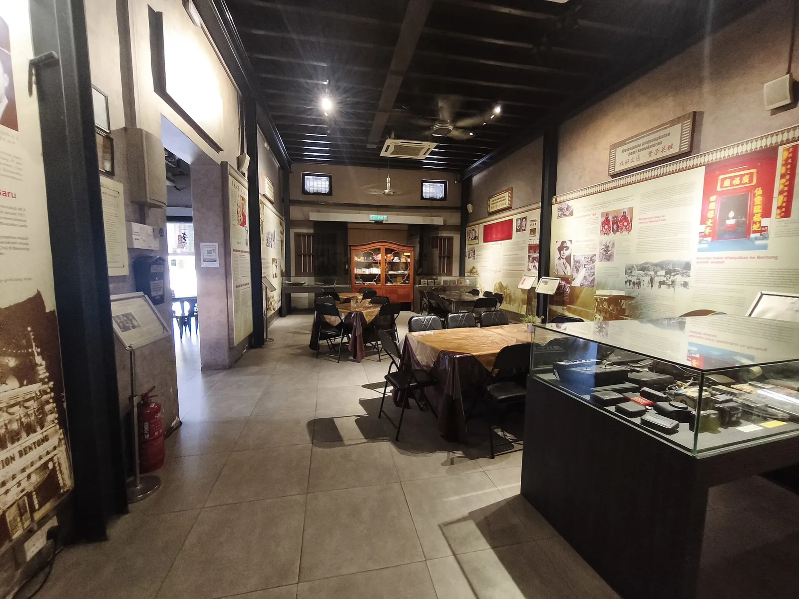 Display cabinets and historical panels inside Bentong Gallery