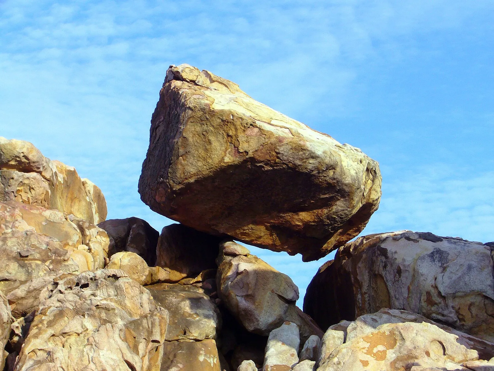 Large granite boulders on Pantai Pasir Panjang on Redang Island