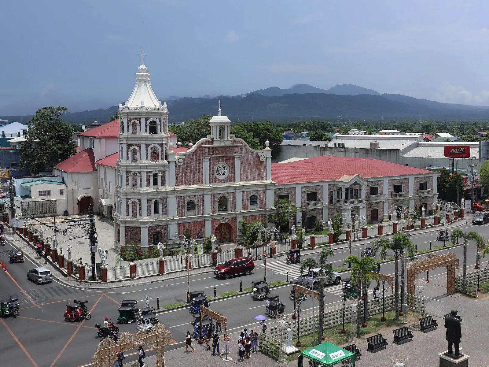 Balanga Cathedral and adjoining city square beneath blue sky