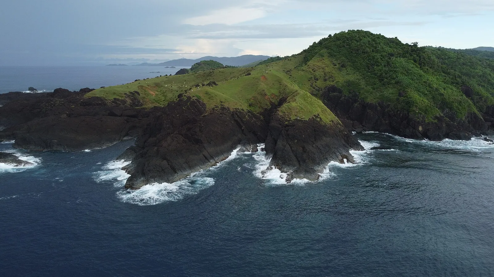 Binurong Point coastline