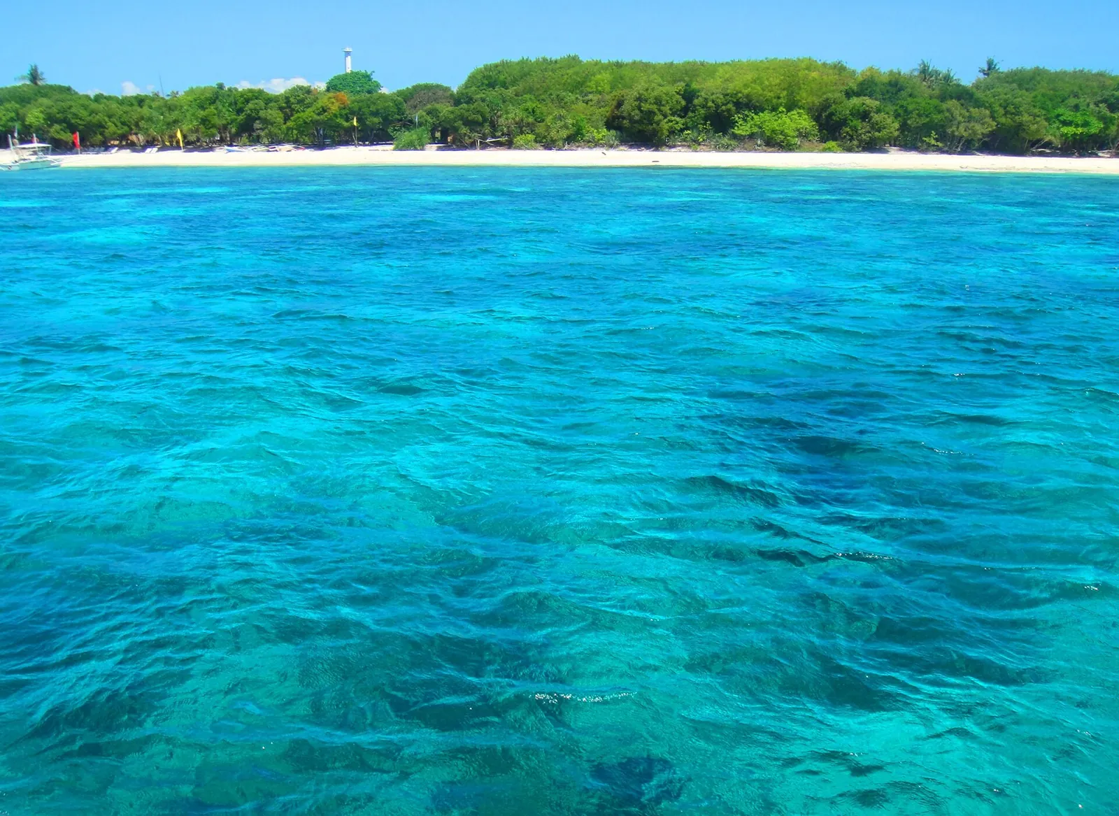 Turquoise water off the Panglao Alona Beach area