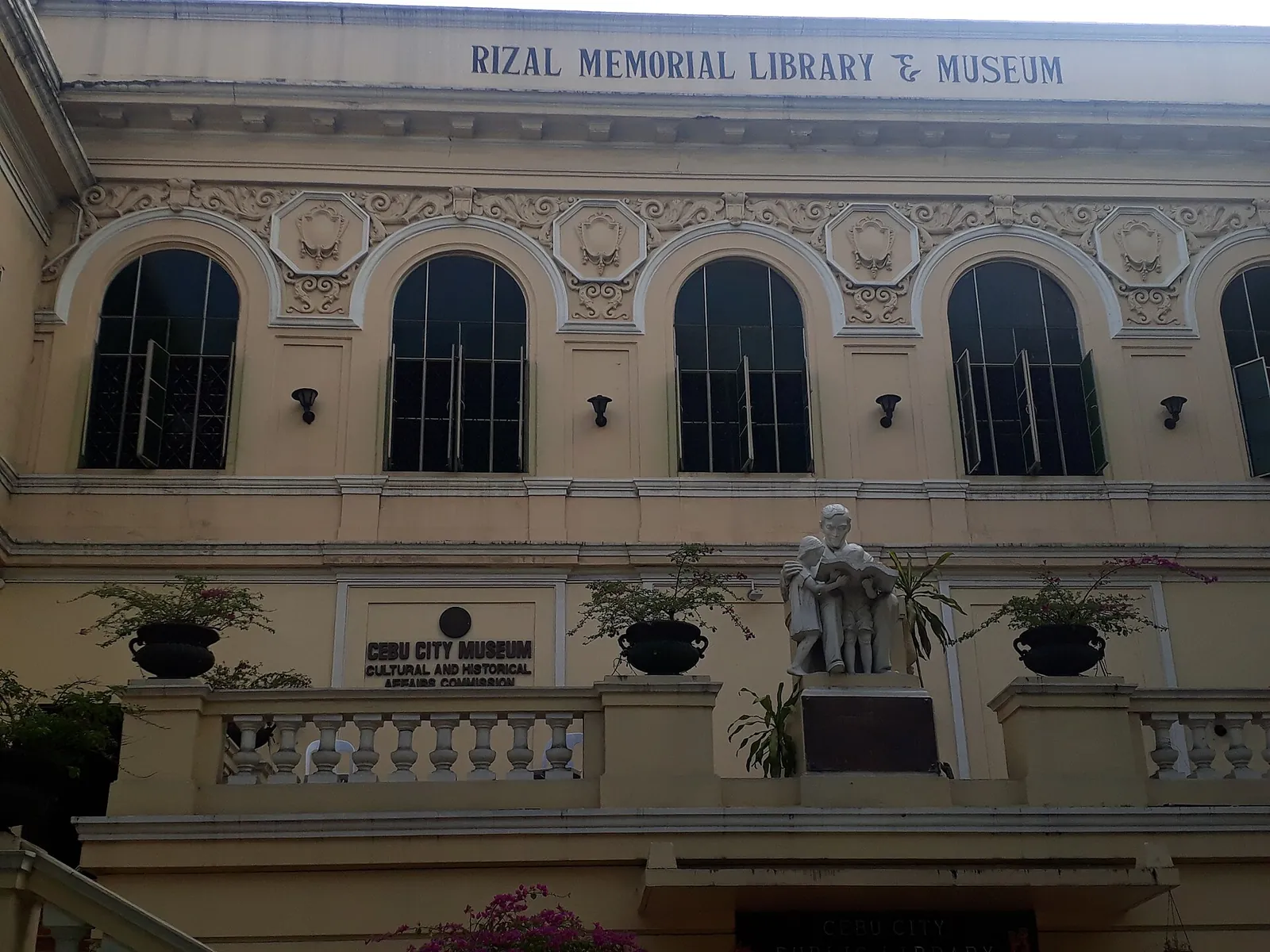Rizal Memorial Library and Museum facade in Cebu City