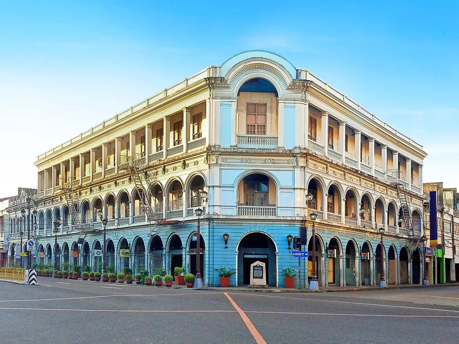 Calle Real heritage facade in Iloilo City