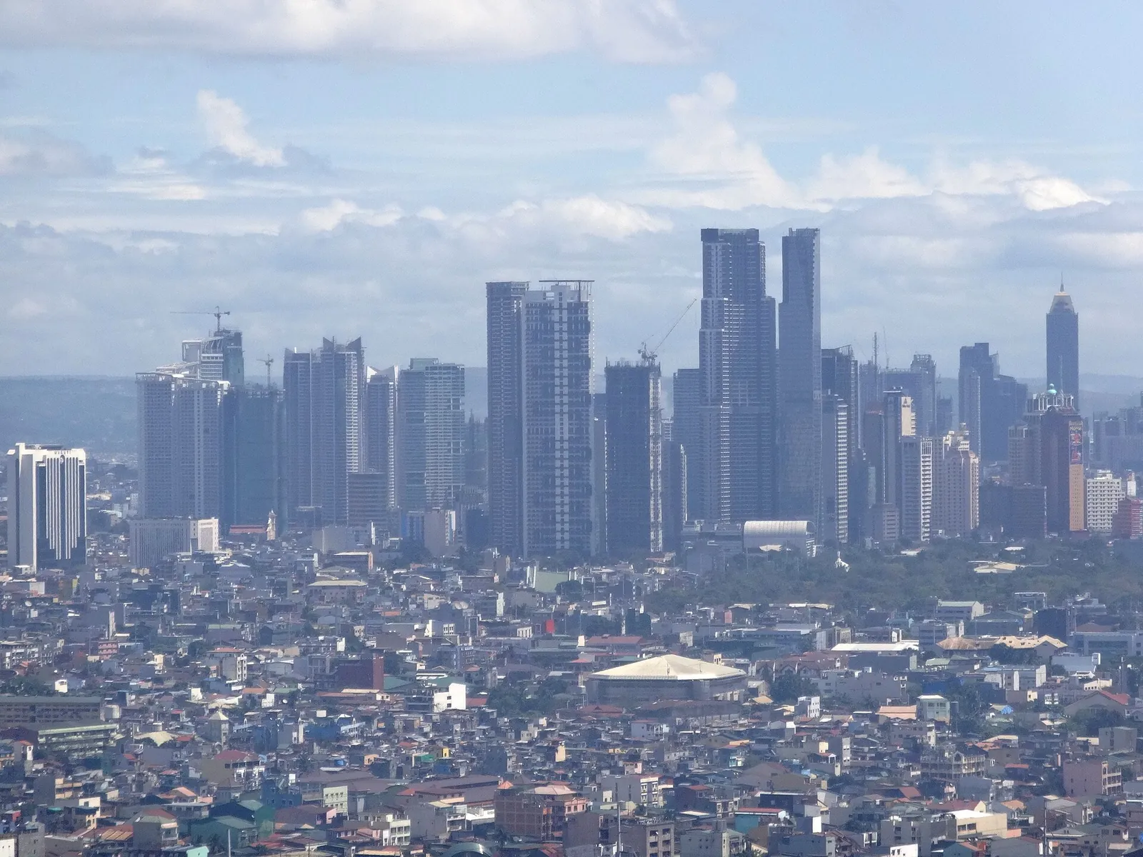 Makati skyline viewed from Poblacion