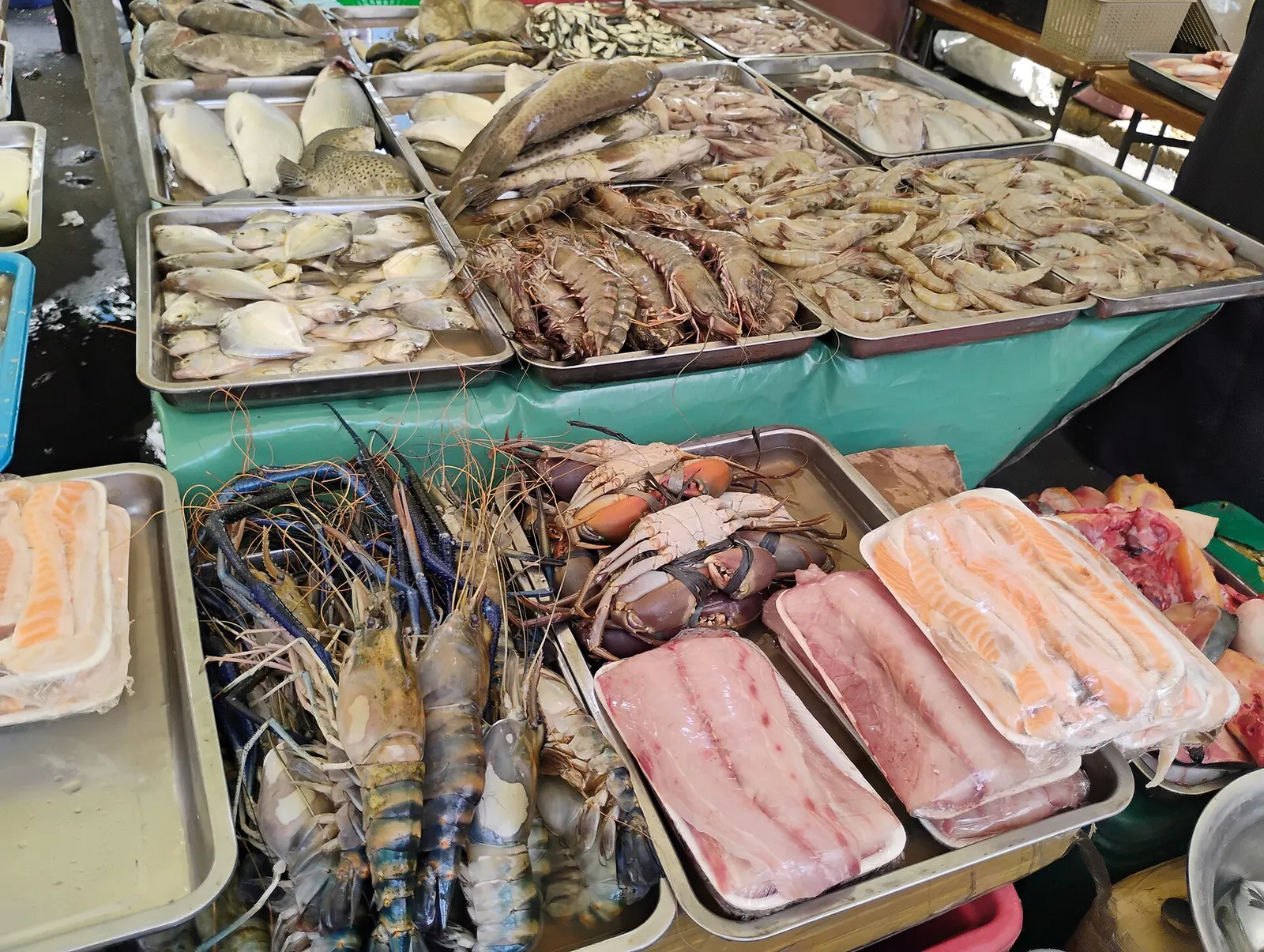 Seafood display at Legazpi Sunday Market