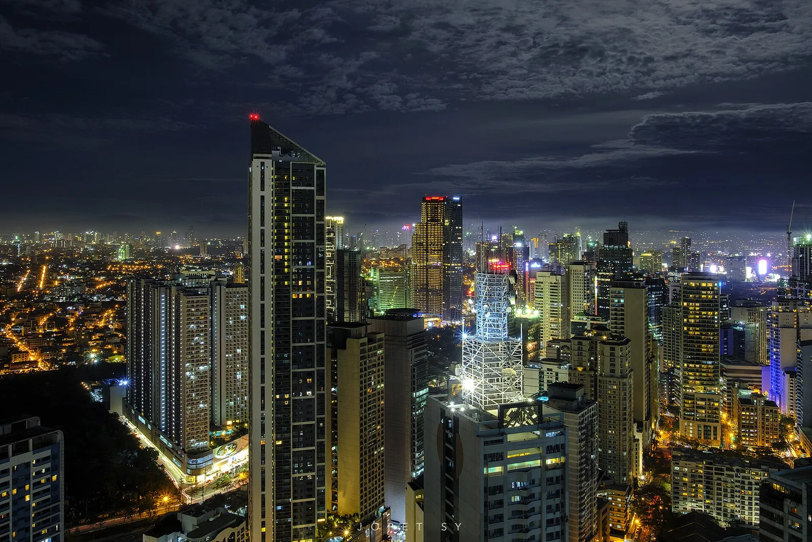 Makati skyline at night