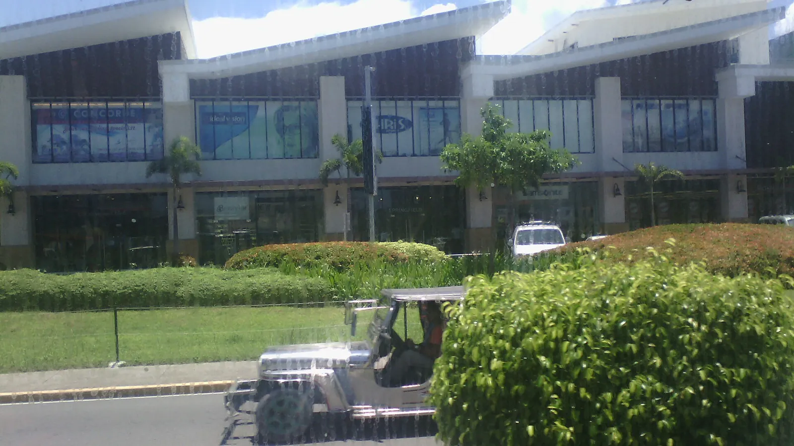Building and landscaped frontage in Subic Freeport