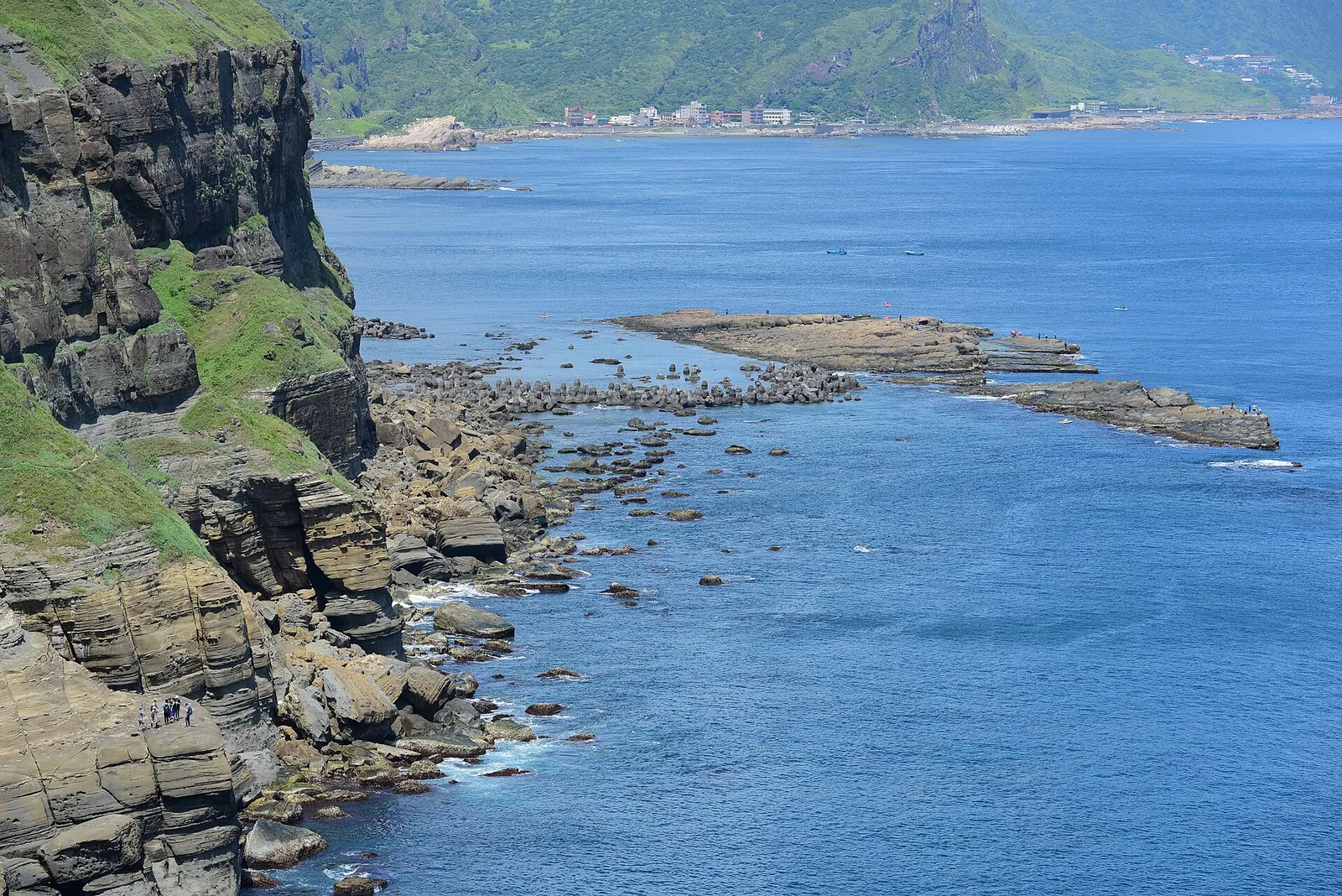 Felsklippen über dem Meer am Bitou Cape