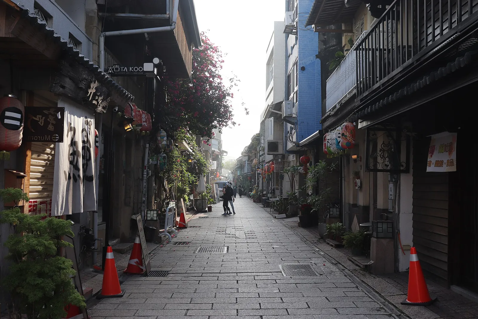 Veduta diurna lungo Shennong Street a Tainan