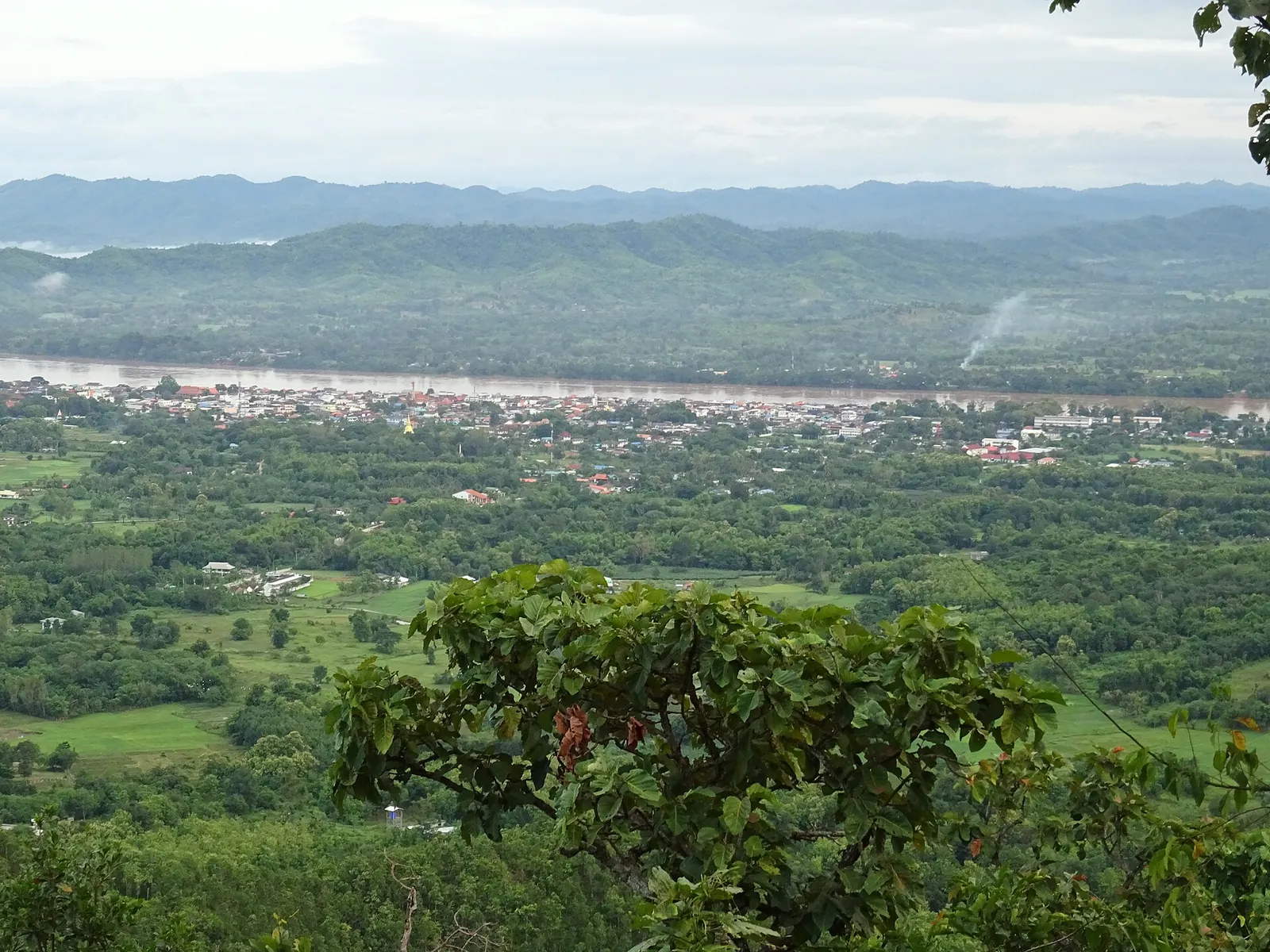 The town of Chiang Khan and the Mekong seen from the top of Phu Thok
